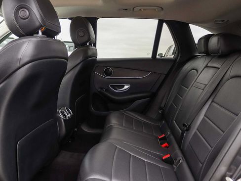 Used 2022 Mercedes-Benz GLC 300 image 18