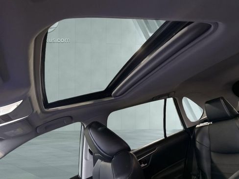 Used 2023 Toyota RAV4 XLE Premium FWD image 22