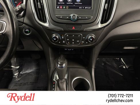 Used 2020 Chevrolet Equinox LT w/ Driver Convenience Package image 15