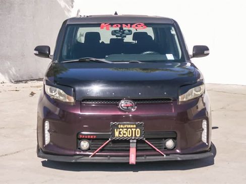 Used 2013 Scion xB image 2