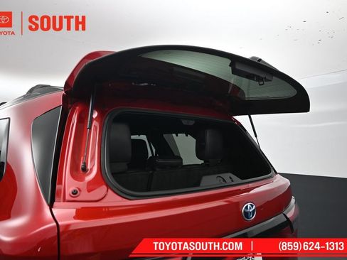 Used 2023 Toyota Sequoia Platinum AWD/4WD image 36