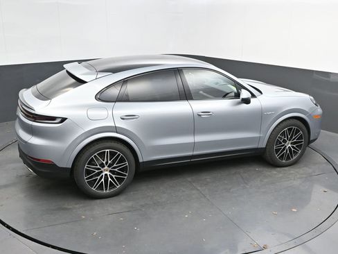 New 2026 Porsche Cayenne E-Hybrid Coupe image 37