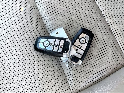 Certified 2021 Ford Escape SEL FWD image 13