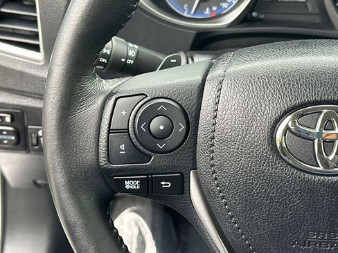 Used 2015 Toyota Corolla S FWD image 19