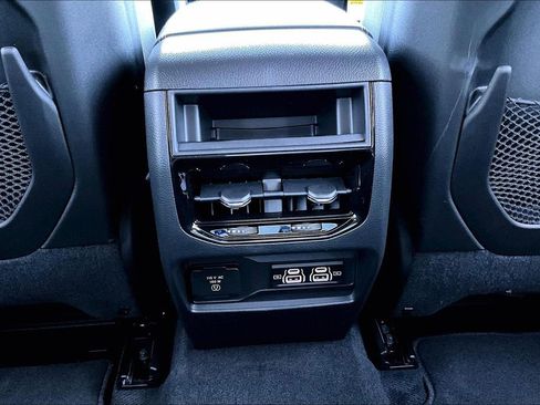 New 2026 Jeep Grand Cherokee Laredo AWD/4WD image 20