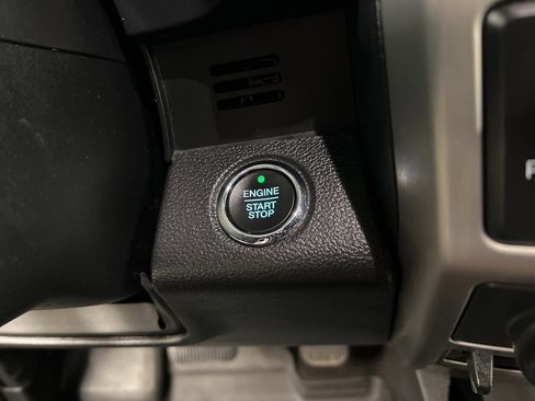 Used 2020 Ford F150 Platinum w/ Equipment Group 701A Luxury image 20