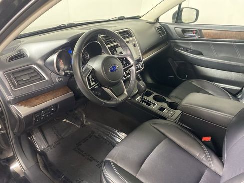 Used 2018 Subaru Outback 2.5i Limited image 10