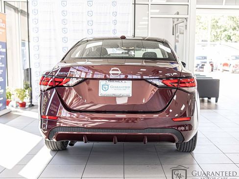 Used 2024 Nissan Sentra SV FWD image 14