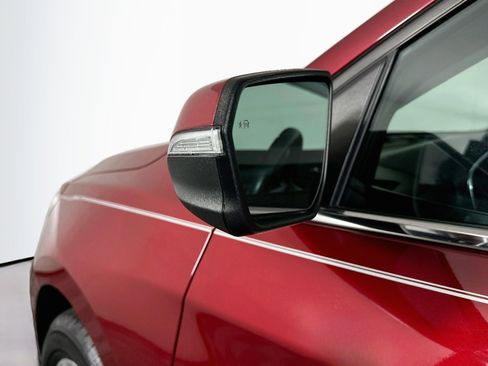 Used 2019 Chevrolet Equinox LT FWD image 16
