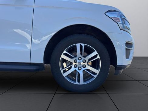 Used 2024 Ford Expedition Limited image 23