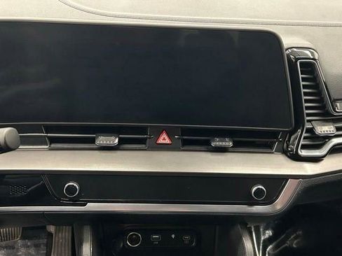 Used 2025 Kia Sportage EX w/ Premium Package image 38