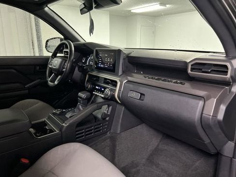 Used 2025 Toyota Tacoma SR5 image 28
