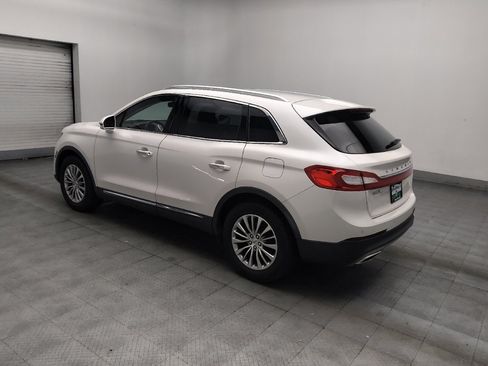 Used 2017 Lincoln MKX Select w/ Select Plus Package FWD image 3