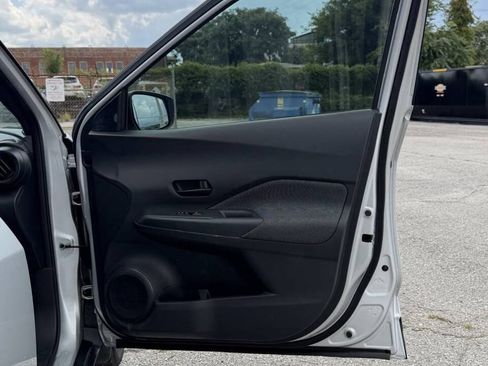 Used 2020 Nissan Kicks S FWD image 20