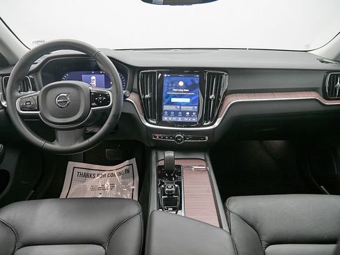 Certified 2025 Volvo V60 B5 Cross Country Plus AWD/4WD image 23