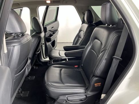 Used 2022 Nissan Pathfinder SV w/ SV Premium Package FWD image 44