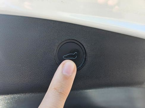 Used 2023 Tesla Model 3 Standard Range image 69