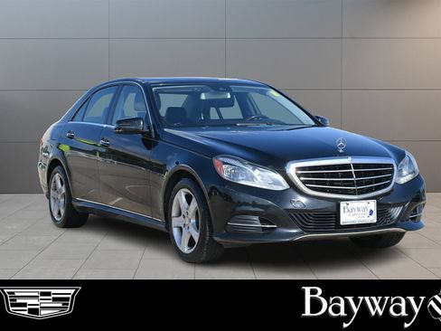Used 2014 Mercedes-Benz E 350 Sedan image 4