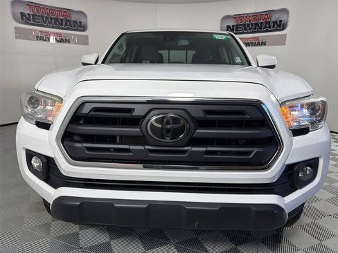 Used 2019 Toyota Tacoma SR5 image 8