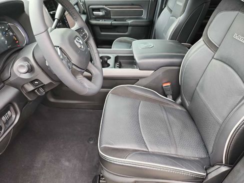 Used 2025 RAM 2500 Laramie AWD/4WD image 15