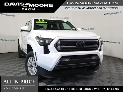 Used 2025 Toyota Tacoma SR5 AWD/4WD image 1