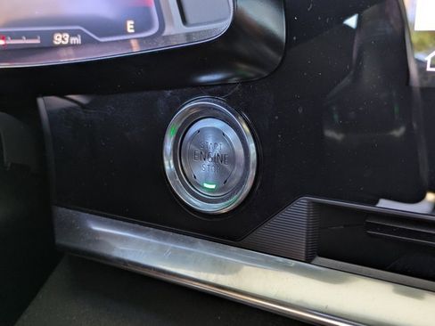 Used 2021 Chevrolet Corvette Stingray Premium Conv w/ Z51 Performance Package image 31