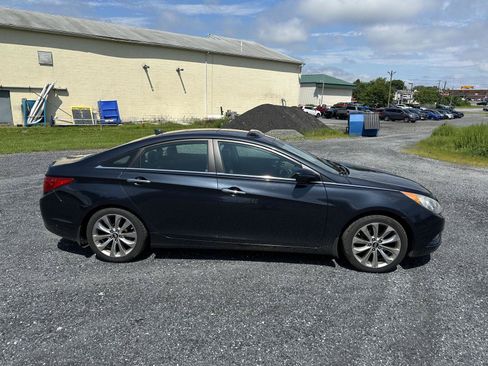 Used 2013 Hyundai Sonata SE w/ Navigation & Sunroof Pkg FWD image 9