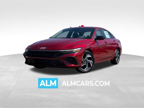 Certified 2025 Hyundai Elantra Sport image 1