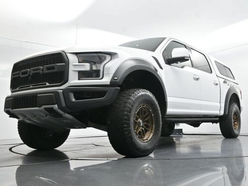 Used 2018 Ford F150 Raptor w/ Equipment Group 802A Luxury AWD/4WD image 54