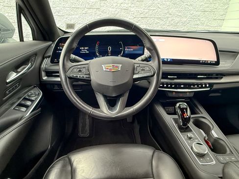 Certified 2024 Cadillac XT4 Premium Luxury image 30