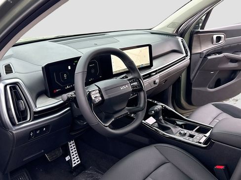 New 2026 Kia Sorento SX image 4