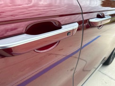 Certified 2024 Kia Carnival SX FWD image 9