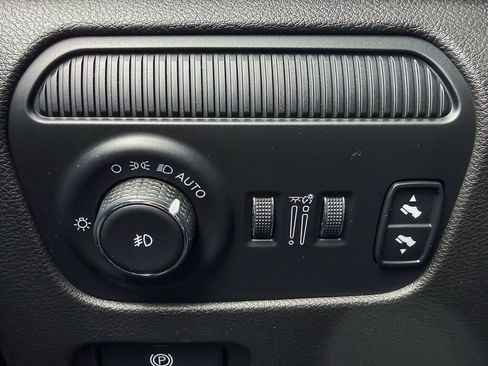 Used 2022 Jeep Wagoneer Series III image 25