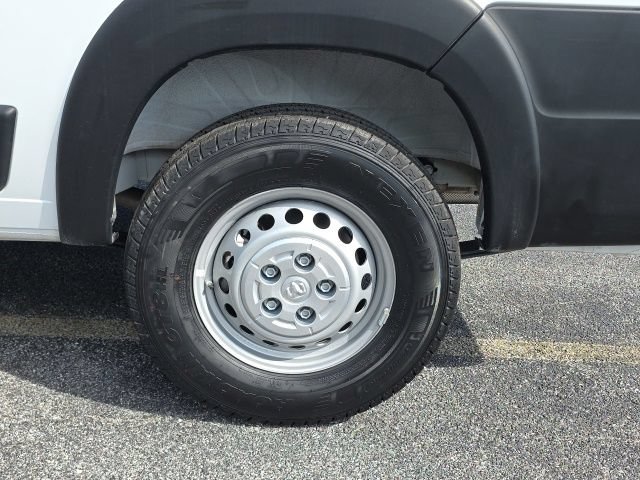 Used 2025 RAM ProMaster 2500 w/ Safety Group FWD image 4