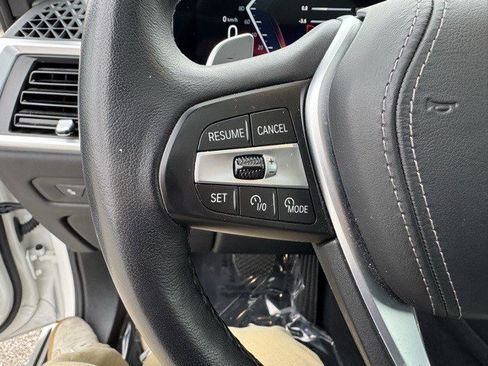 Used 2025 BMW X5 xDrive50e image 16