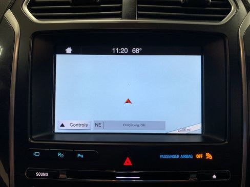 Used 2018 Ford Explorer Limited w/ Equipment Group 301A AWD/4WD image 30