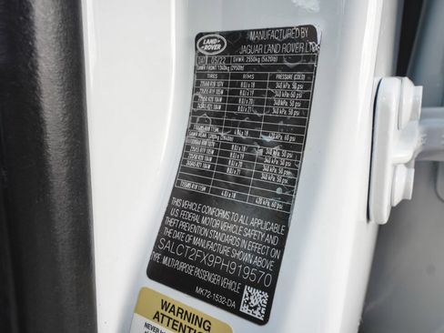 Used 2023 Land Rover Discovery Sport S image 14