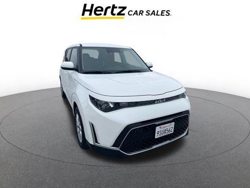 Used 2025 Kia Soul LX w/ LX Technology Package image 1