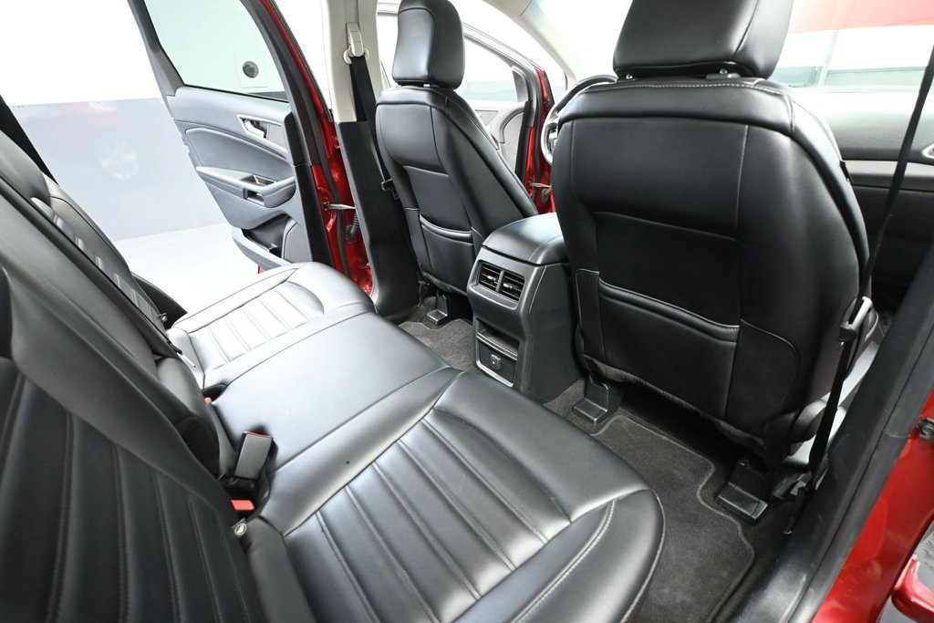 Used 2020 Ford Edge SEL w/ Cold Weather Package AWD/4WD image 31