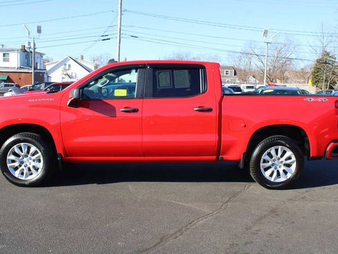 Used 2023 Chevrolet Silverado 1500 Custom image 4