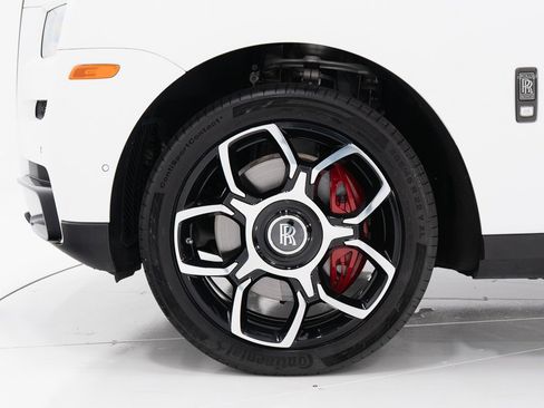 Certified 2024 Rolls-Royce Cullinan Black Badge w/ Dark Exterior Package image 48