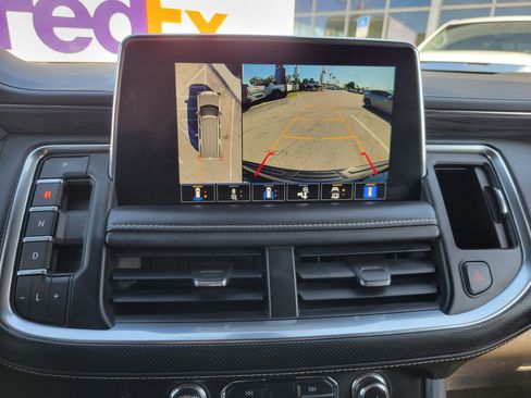 Used 2022 GMC Yukon SLT w/ SLT Premium Package RWD image 10