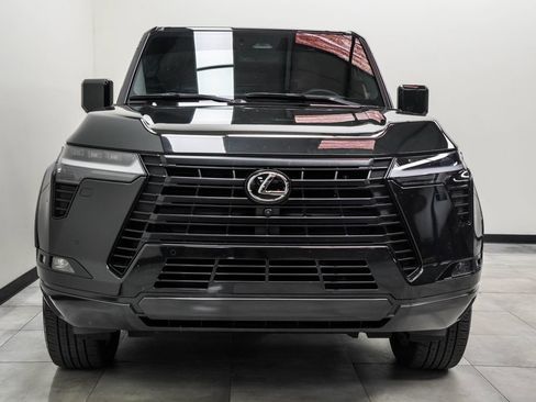 Used 2024 Lexus GX 550 w/ Accessory Package (2T) AWD/4WD image 6