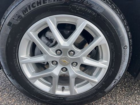 Used 2024 Chevrolet Equinox LS w/ LS Convenience Package image 12