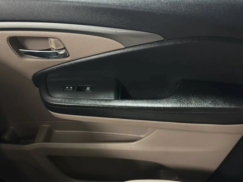 Used 2017 Honda Pilot EX-L image 17