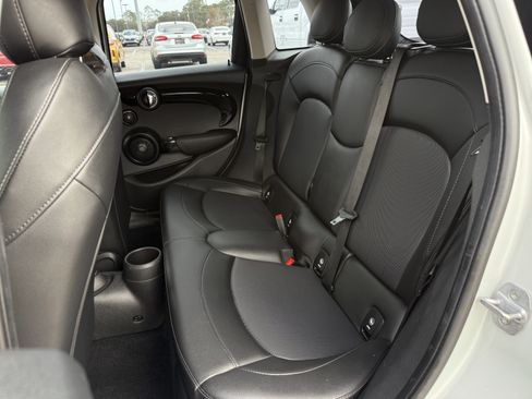 Used 2019 MINI Cooper S image 31