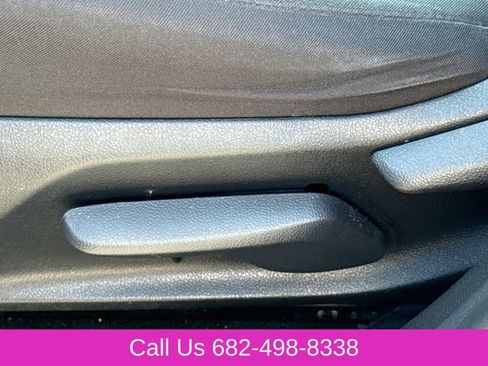 Used 2019 Toyota RAV4 LE FWD image 19