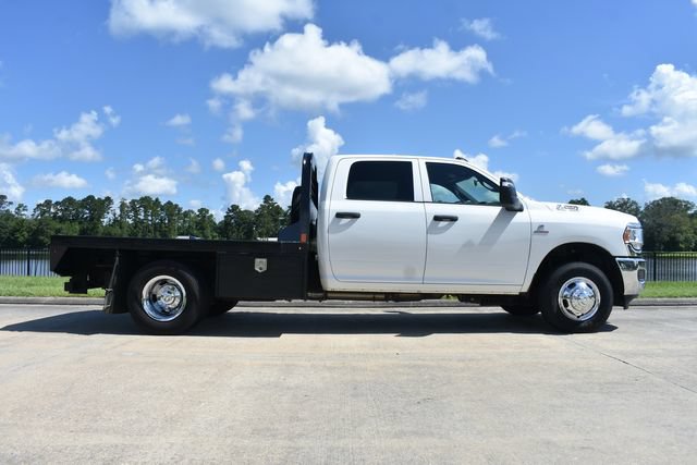 Used 2023 RAM 3500 Tradesman w/ Chrome Appearance Group AWD/4WD image 3