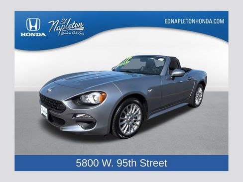 Used 2017 FIAT 124 Spider Classica image 1
