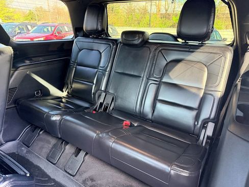 Used 2020 Lincoln Navigator Reserve image 14